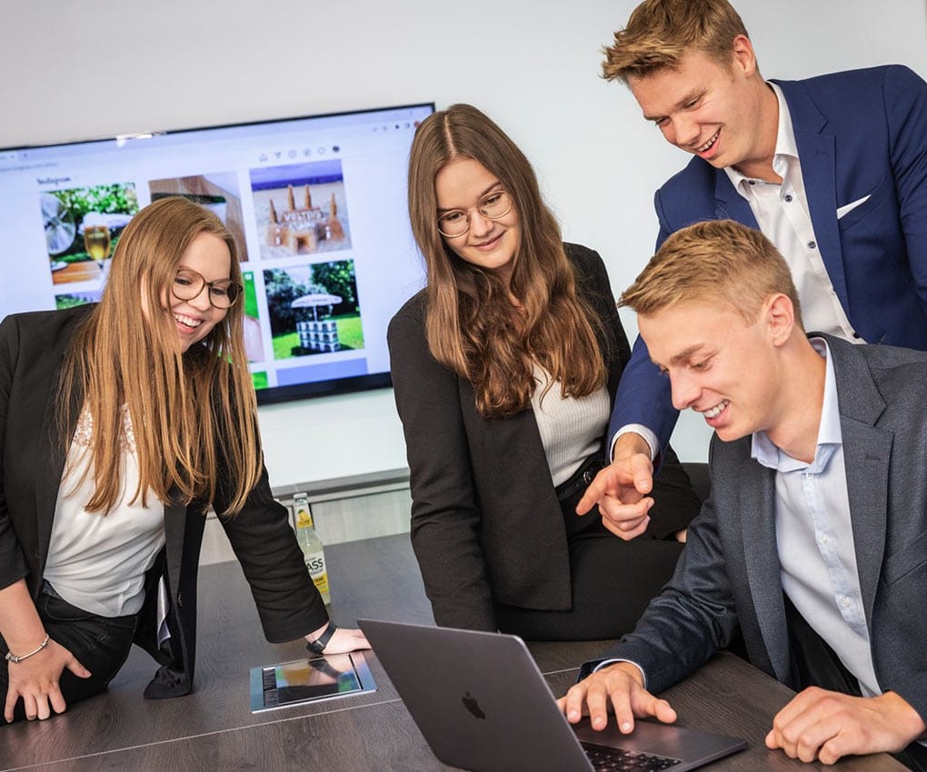 VE_23_Galerie_Karriere_Ausbildungsplatzangebote_01