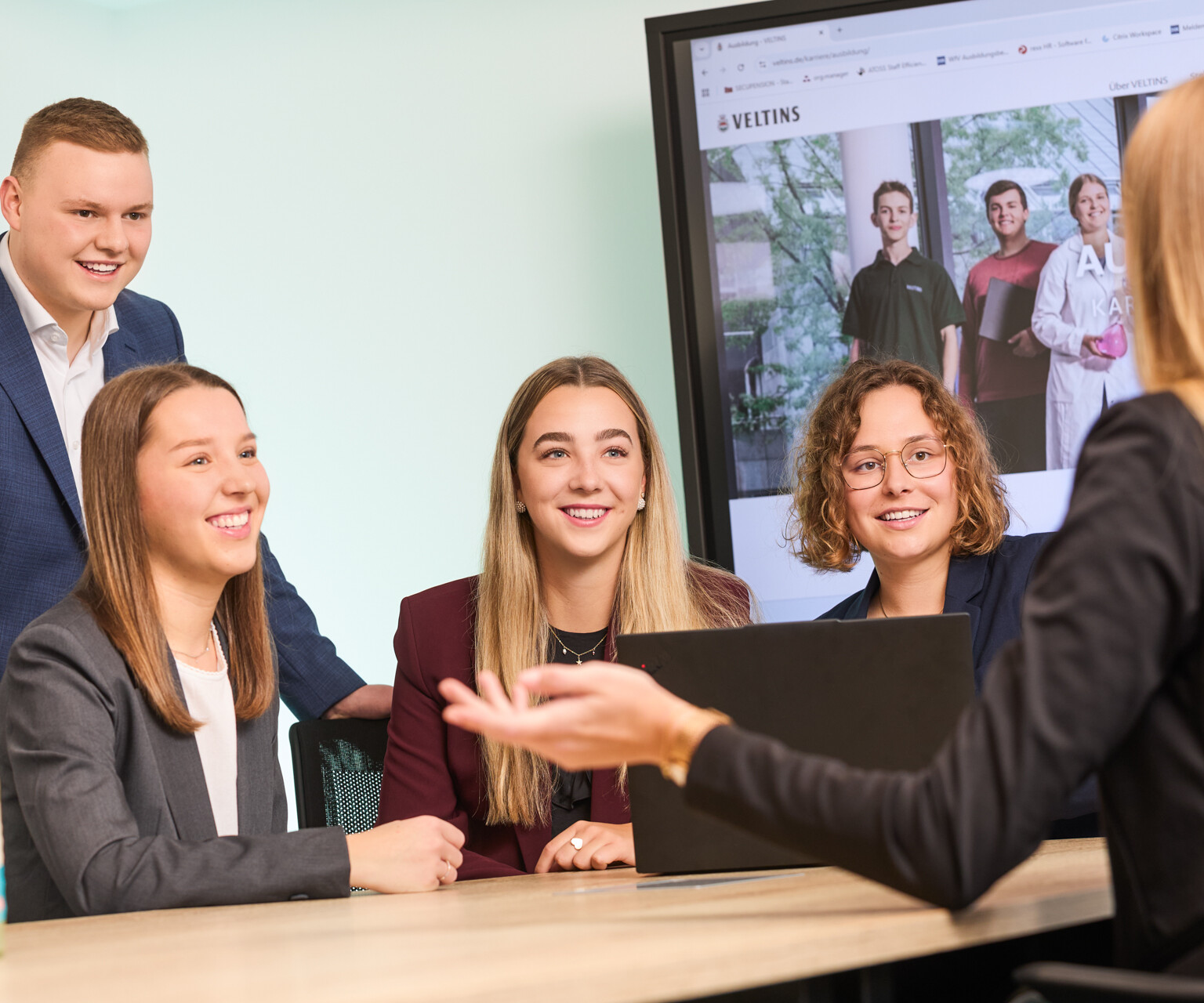 02-DB_Velt_251009_038_INET