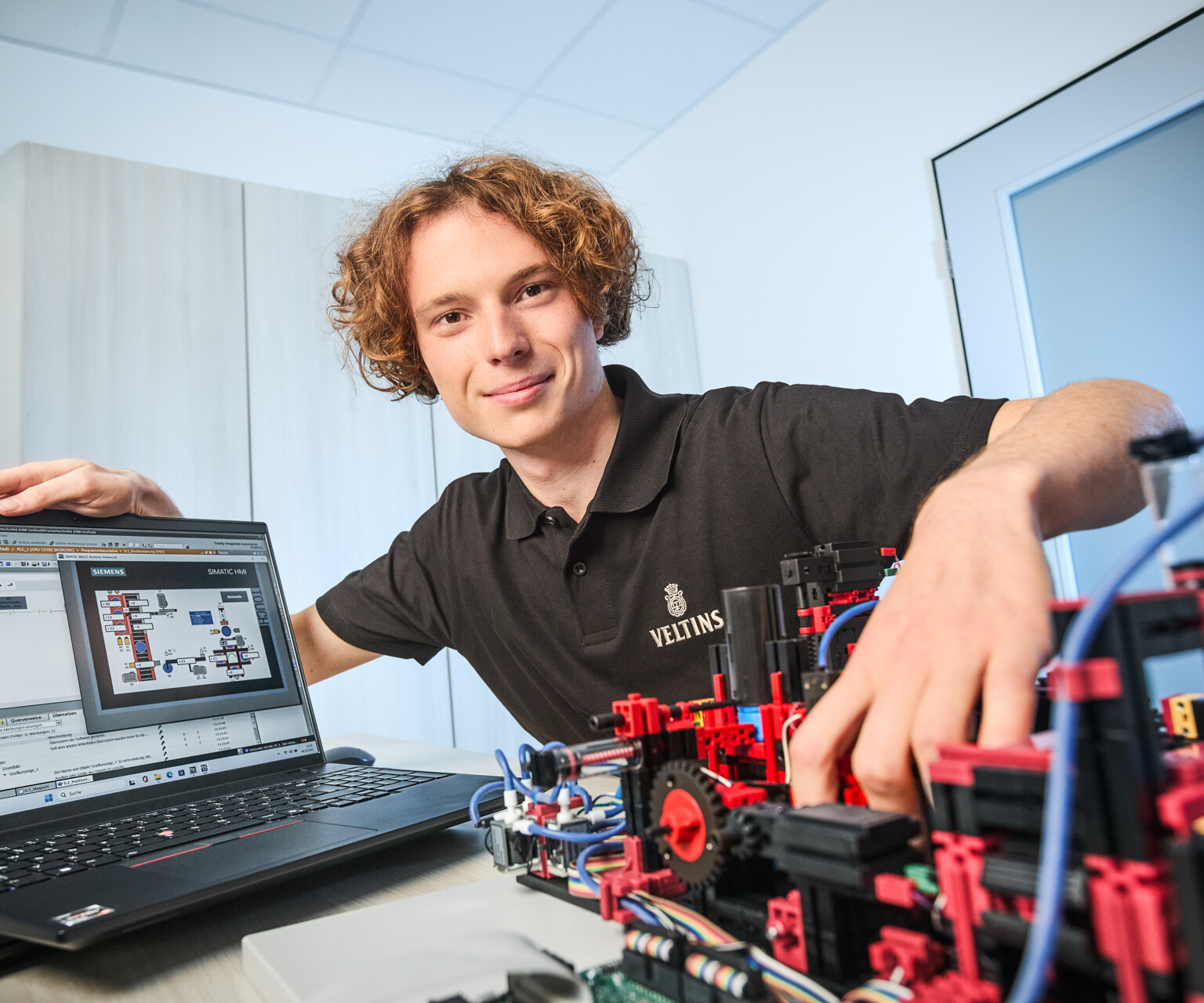 03-DB_Velt_251009_230_INET